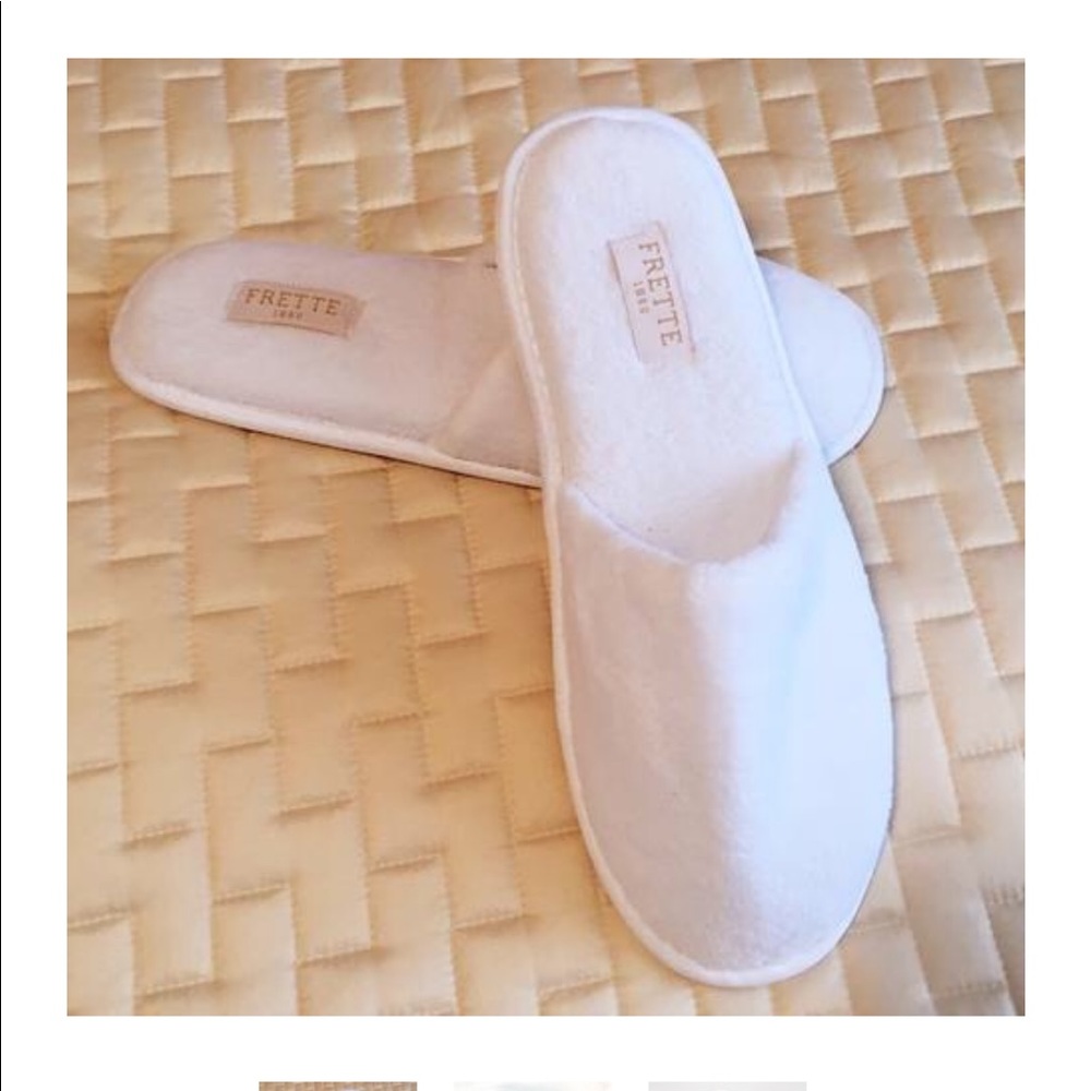 Frette Velour closed toe white slippers mens 10-12